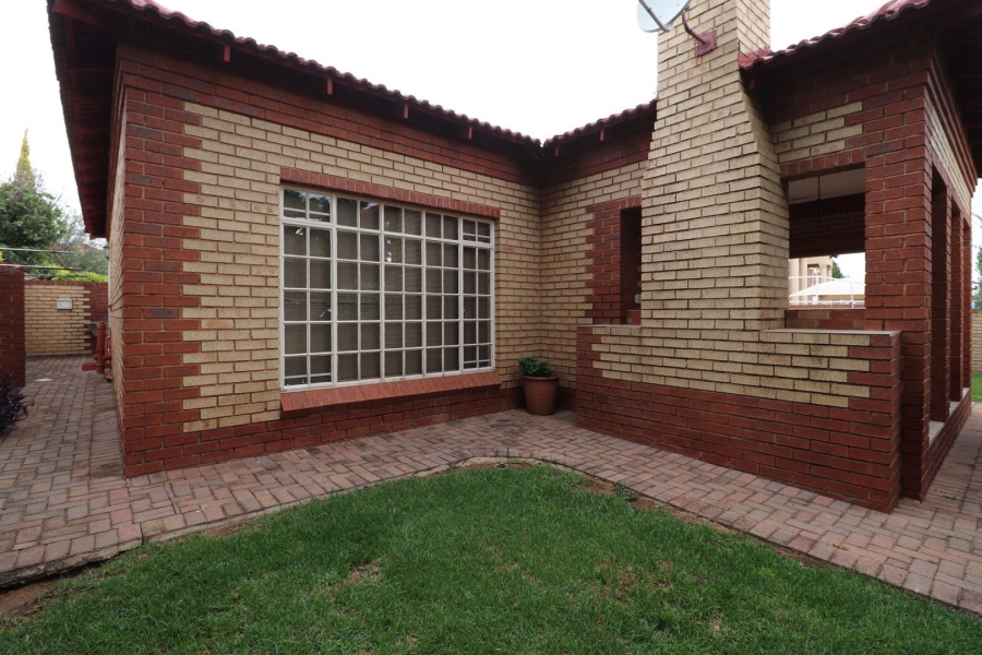 2 Bedroom Property for Sale in Flamwood North West